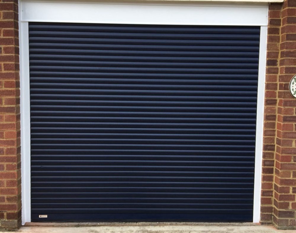 Compact roller garage door in thame, oxfordshire